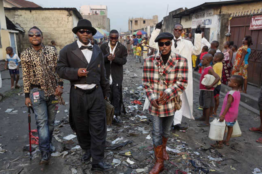 非洲刚果-萨普协会,穿名牌却住贫民窟_腾讯新闻