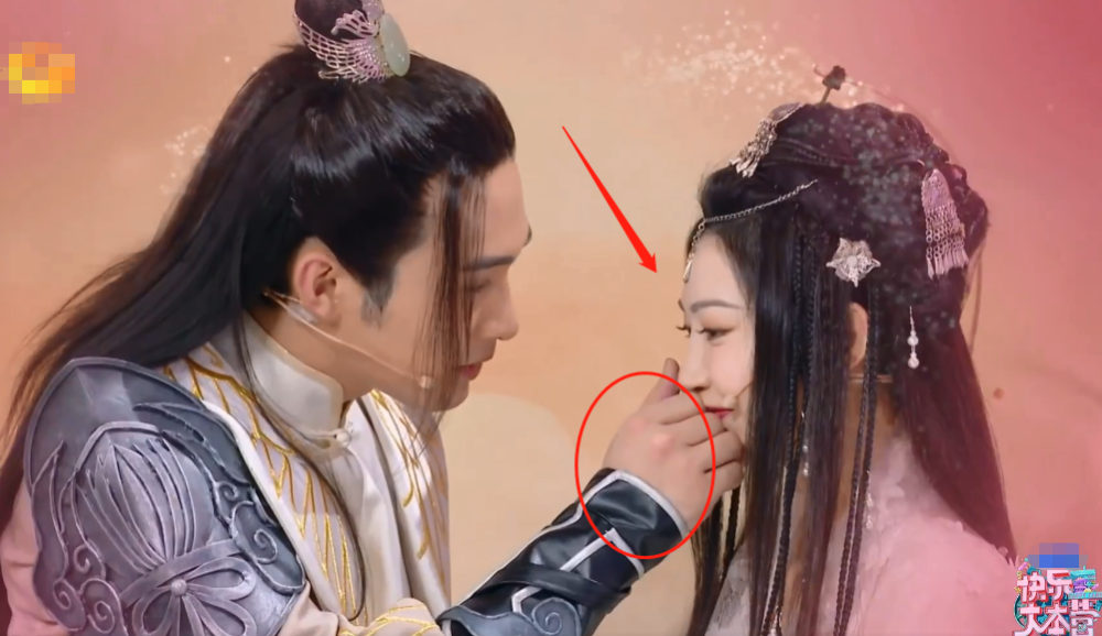 《快本》预告,景甜张彬彬同框撒糖,男方的手直接挡住女方半张脸_腾讯