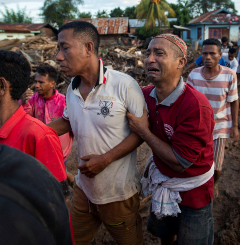 因为疫情就曾告诫我们一个最惨痛的教训:人类命运共同体.