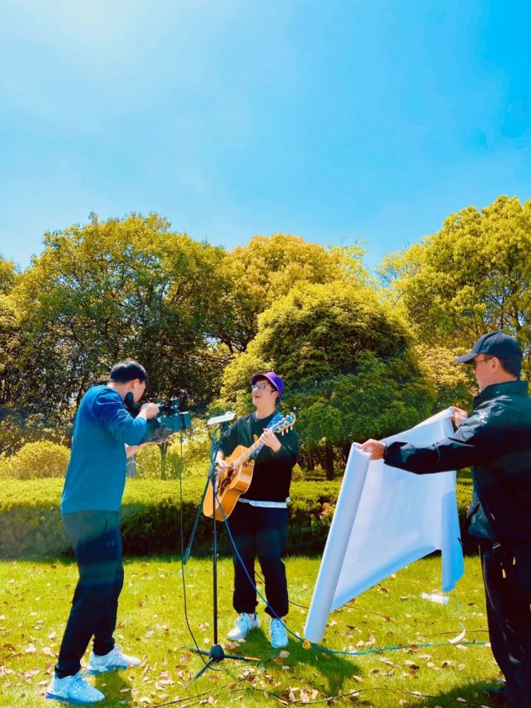 曹翟直播现场2021南京大学生毕业季主题歌曲征集活动入围作品赏析会