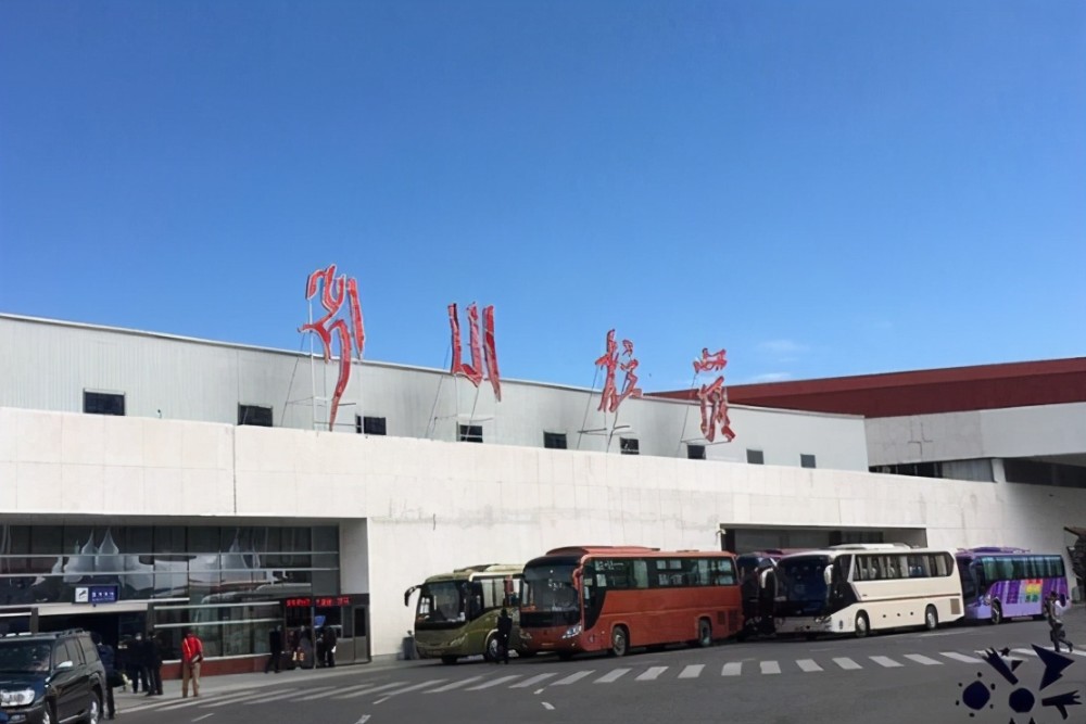 贡嘎机场这次扩建的项目航站楼面积规模很大,面积有94722.51平方米.