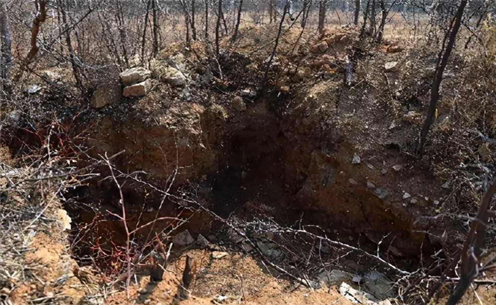 2014年6月22日,红山文化保护区牛河梁遗址的民警在进行巡逻的时候,却