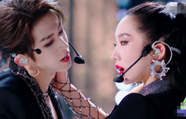 创4节目组真会玩孟美岐刘宇热舞不说米卡鞠婧祎才撩人