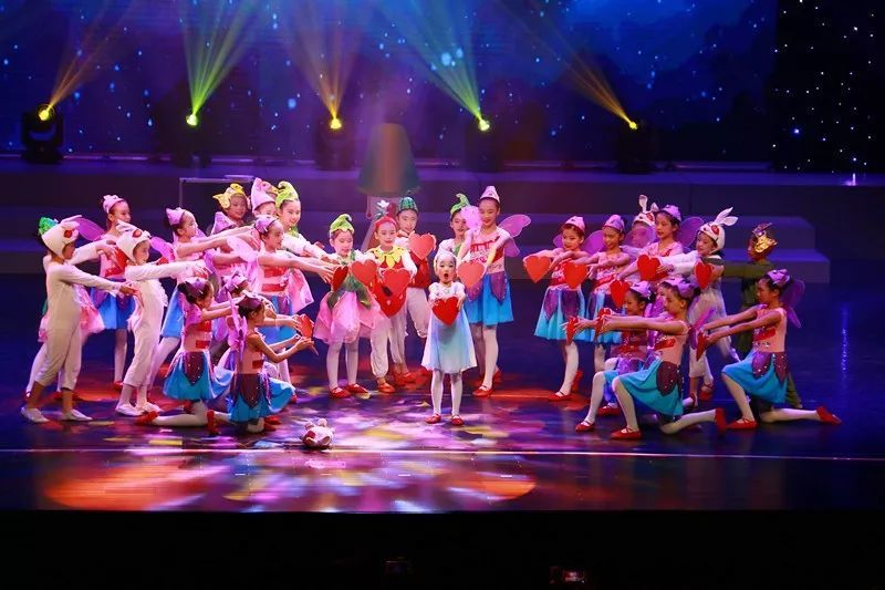 六一少儿文艺汇演优秀节目展演圆满结束,网络投票通道即将开启!