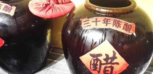 老醋缸里出的"猪皮冻"?看着油腻想扔掉,古时候就有,老人识货当成宝