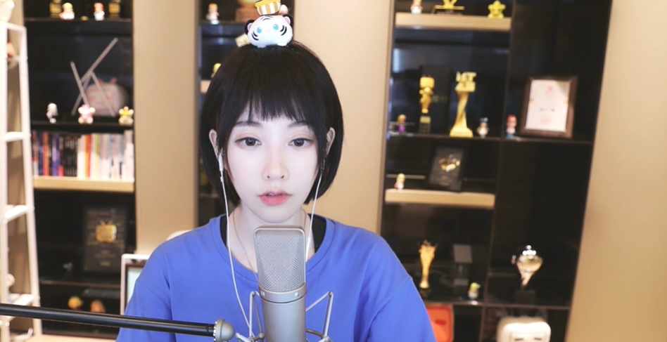 冯提莫百变大咖秀造型曝光大秀好身材网友性感辣妹实锤