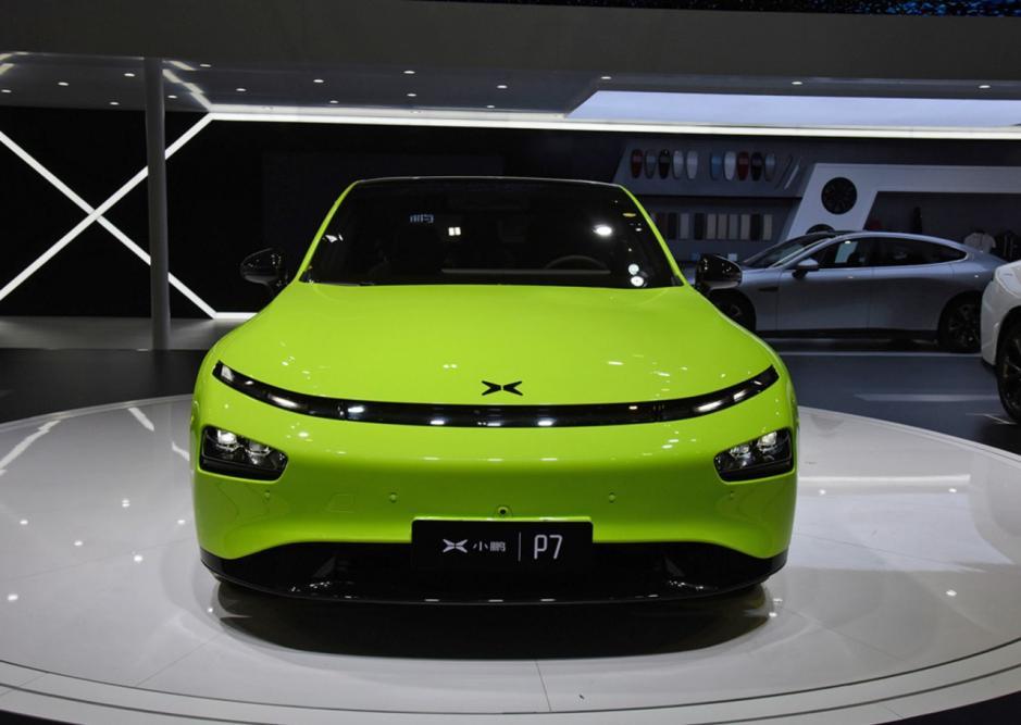 小米在官宣造车的时候小鹏都把鸥翼门p7造出来了用实力说话