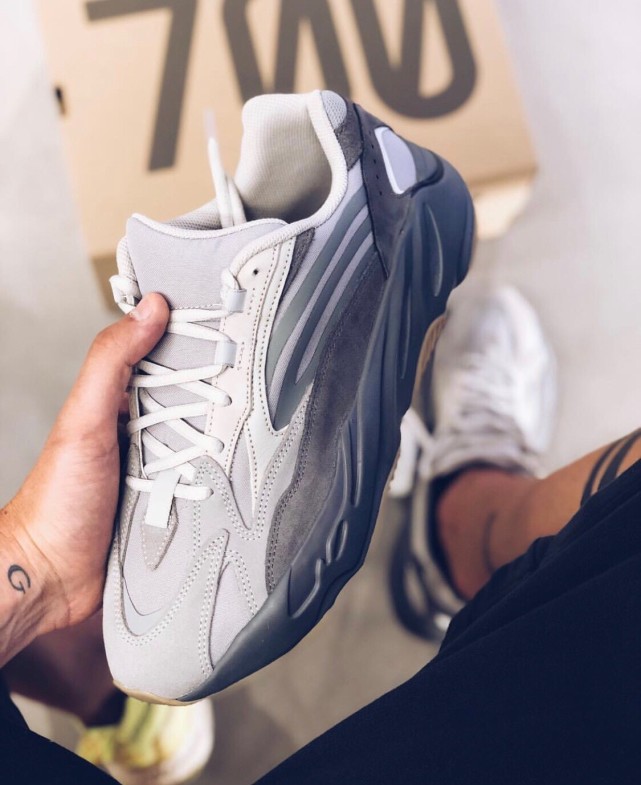 yeezy700v2tephra火山灰