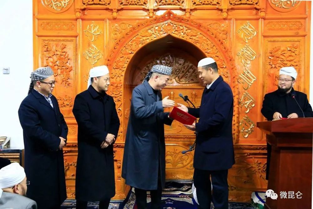 何静阿訇被聘为副教长马正刚,白斌,冶真三位阿訇被聘为经堂教员马保清