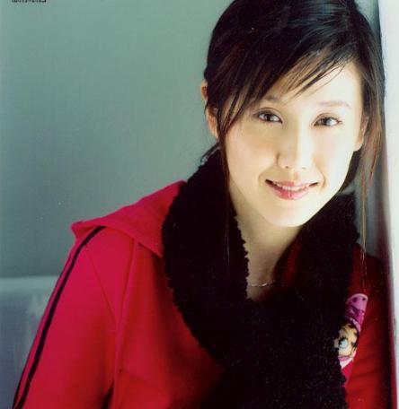 2012年,独自抗癌9年的李婷去世,前夫操办葬礼,亲弟只想争遗产_腾讯