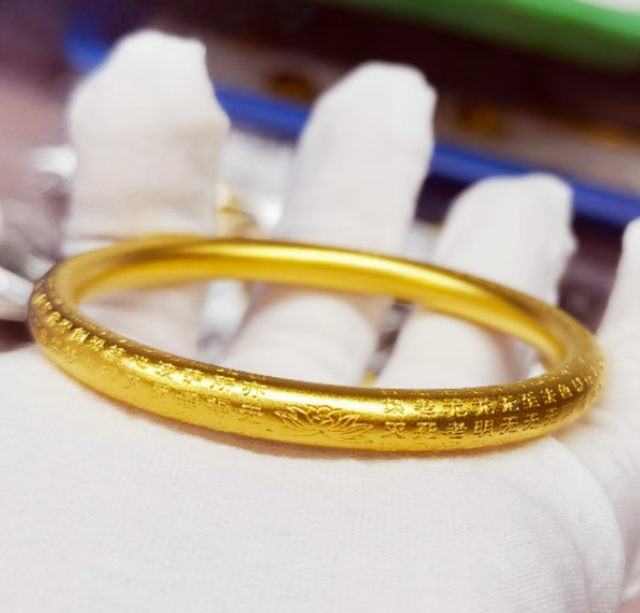 2021年最流行黄金手镯古法黄金手镯款式时髦畅销值得买