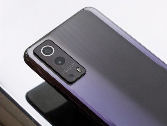 iqooz3的换芯版iqooz3pro是否值得购买