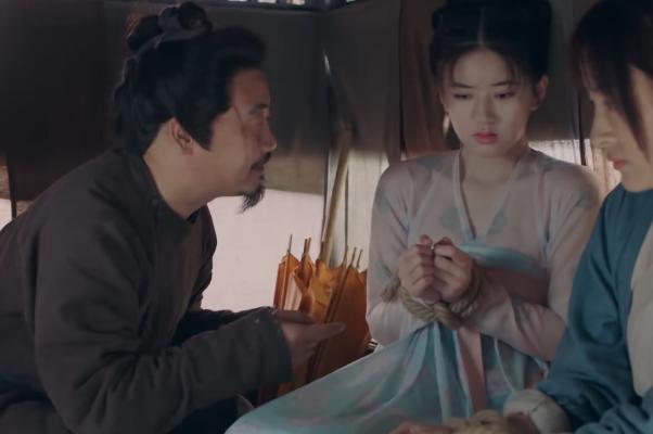 长歌行乐嫣死也没想到自己被海老所抓落入民间是叔玉的操作