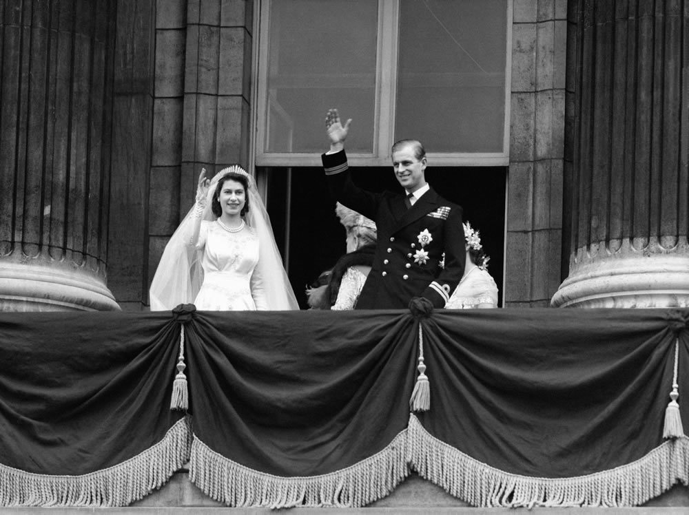 老照片:上门女婿菲利普亲王与伊丽莎白女王的婚礼