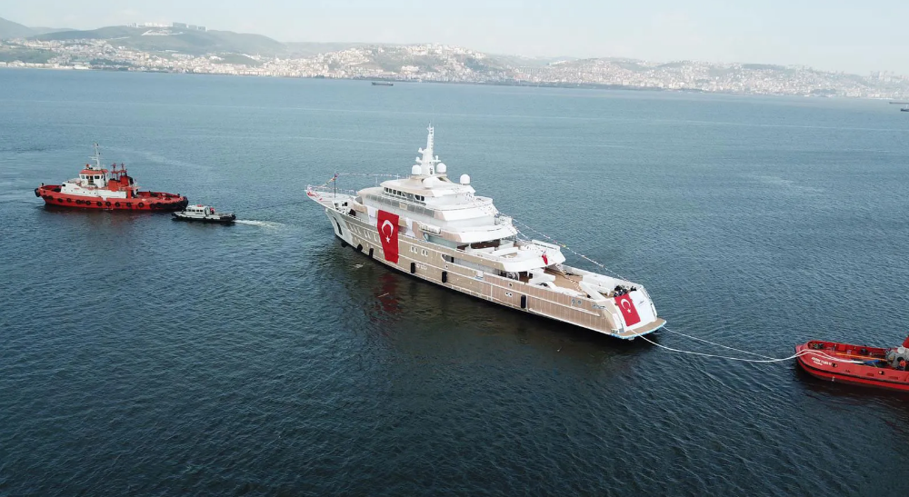 14年辗转! 这艘85米探险游艇终于下水了