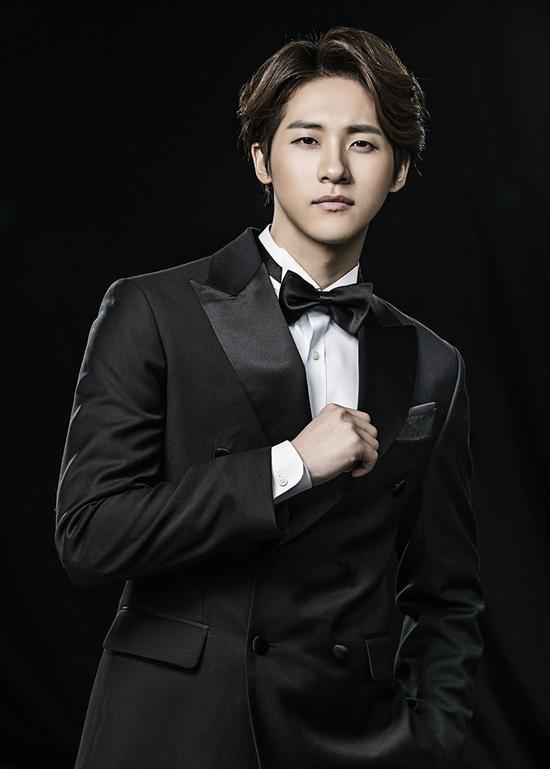 赵权节目穿高跟鞋引非议宣示男性穿衣自由2am队长出道人气没落