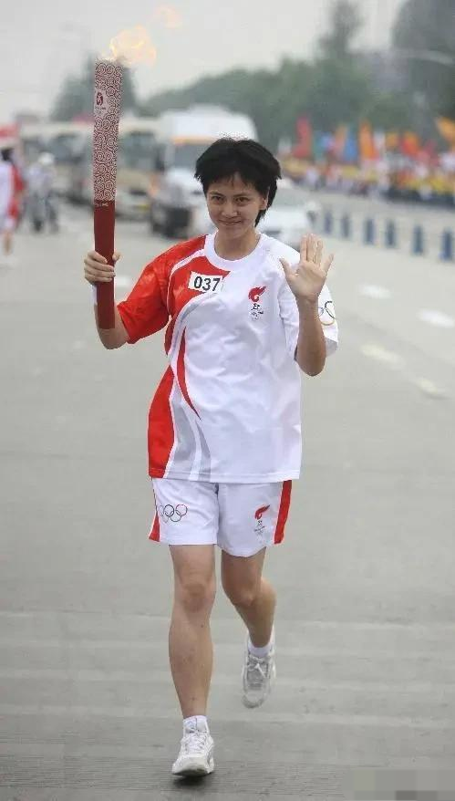 原著名主持人沈冰现在做什么呢