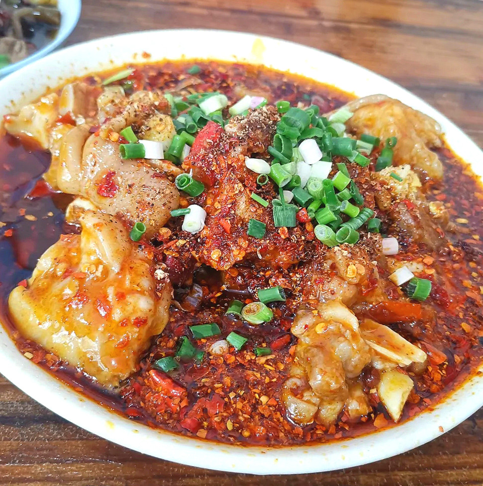 香辣肥润,深藏在巷子中的市井美味,重庆特色老蹄花