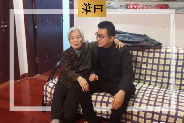 01"错换人生28年"主角郭威,前几日回到江西亲生父母家祭祖.