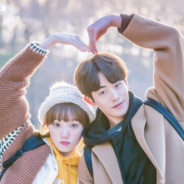 找到一组超甜情侣壁纸看完想谈恋爱