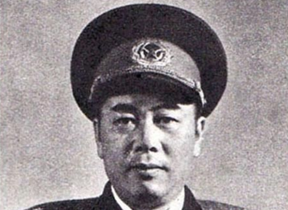 这个叛徒叫做谷中蛟,时任志愿军中有"万岁军"之称的第38军王牌师团的