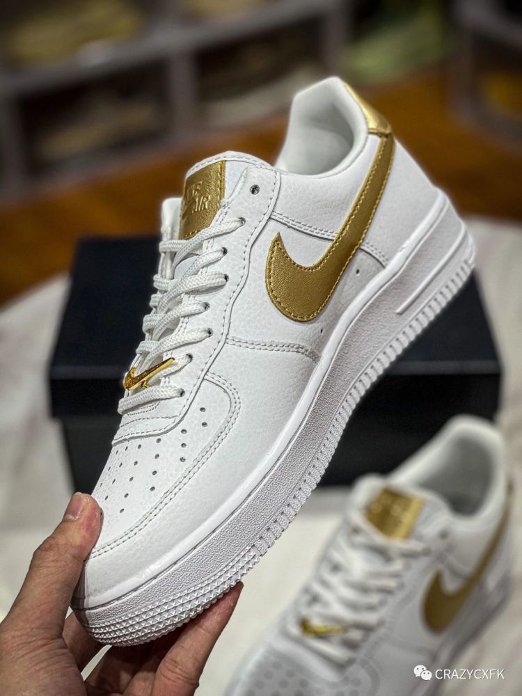 耐克nike air force 1 空军一号白金钩低帮运动板鞋_腾讯新闻