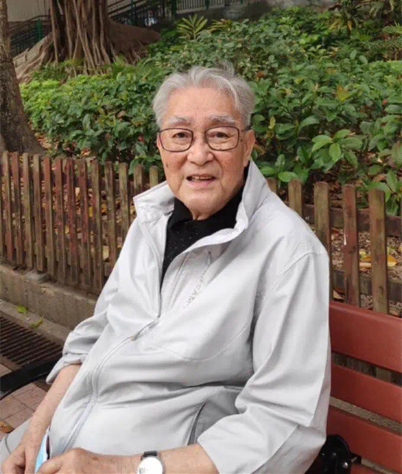 90岁老戏骨周聪爆料!谢贤欠5元钱几十年后才还?真相引人发笑