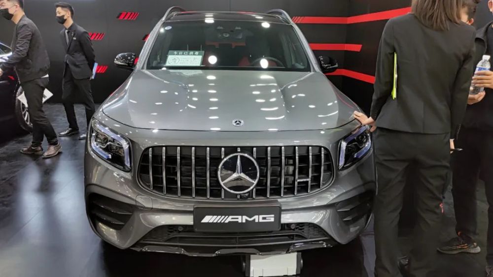 体验amgglb35306马力400牛米的紧凑型7座suv