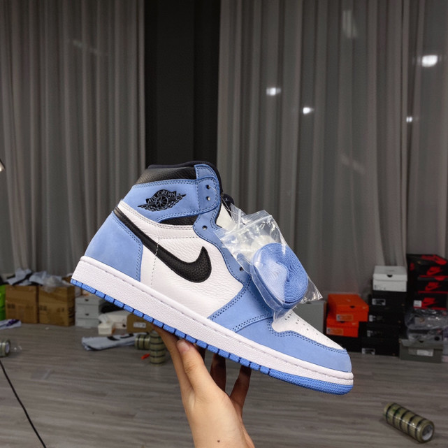 目前最火的ajaj1大学蓝