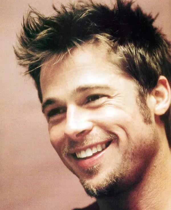 年轻时候的布拉德皮特太有魅力难怪三位女神为他倾倒