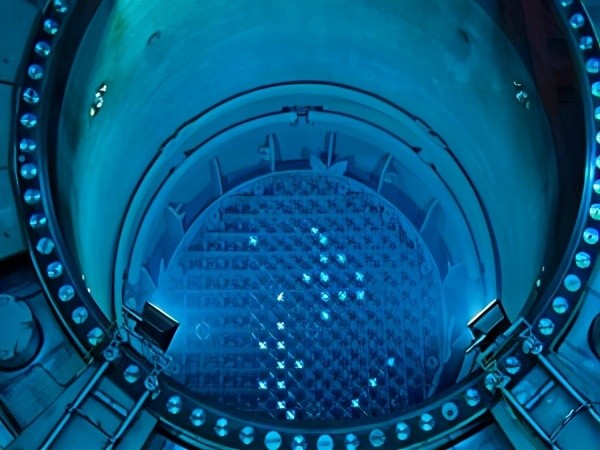 12岁男孩在家造出核反应堆用时不足2年材料全是网上买的