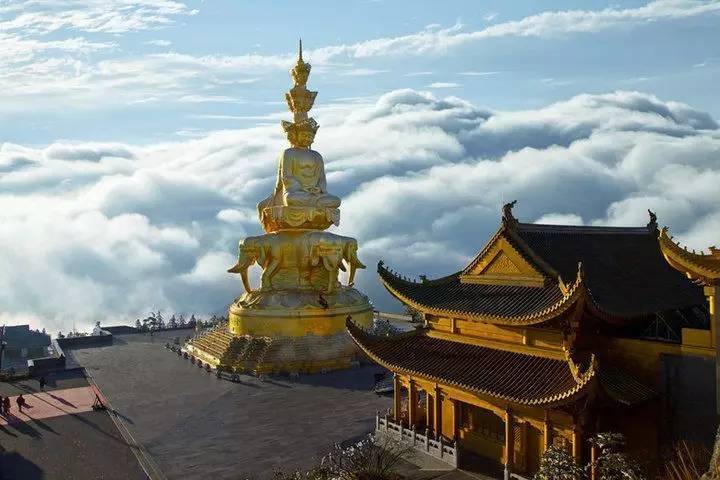 李白登峨眉山留诗一首如身至蓬莱仙境仙女入梦成仙成佛
