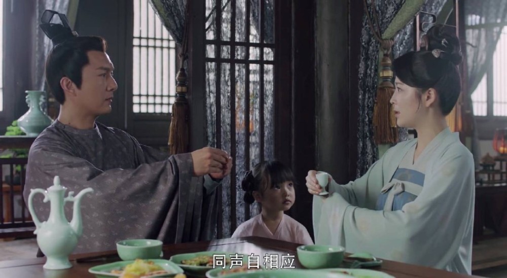 再而三的叮嘱夫人,冬天要注意好身体,不要受寒了,要照顾好女儿的时候