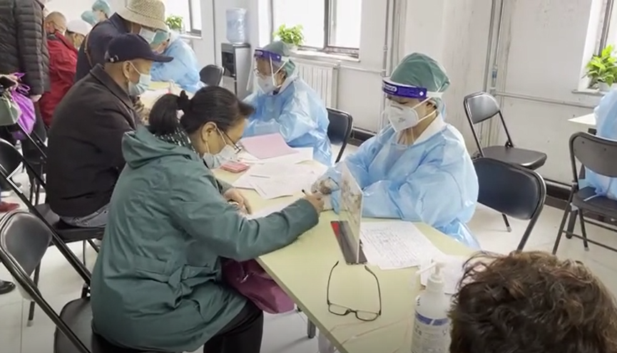 老山街道郎园park疫苗接种点成功接种人数破10万!