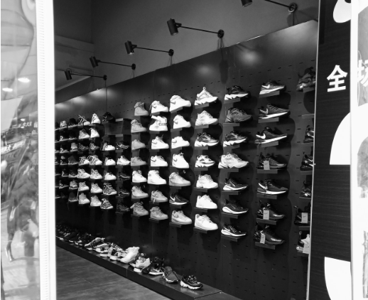 炒鞋客催耐克道歉:有人一夜损失数百万 几十万人受波及