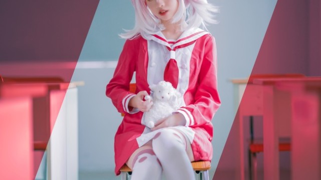 无能力者娜娜cos:娜姐也是个天真活泼的少女呢