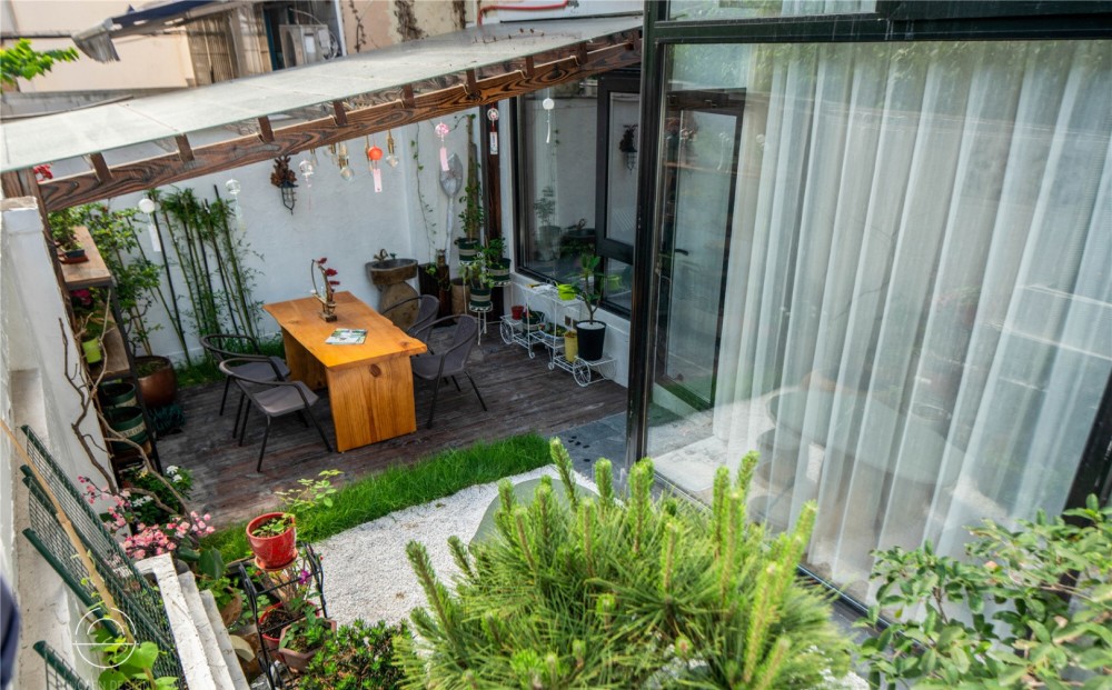 一楼带院子的房子值得买吗看看这些底楼的庭院花园挺让人心动