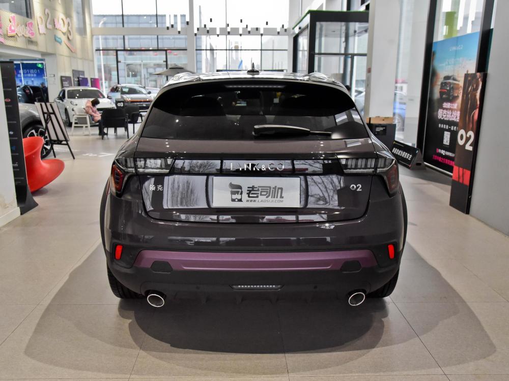 小巧的suv67l油耗的20t还有6at自动挡实拍领克02