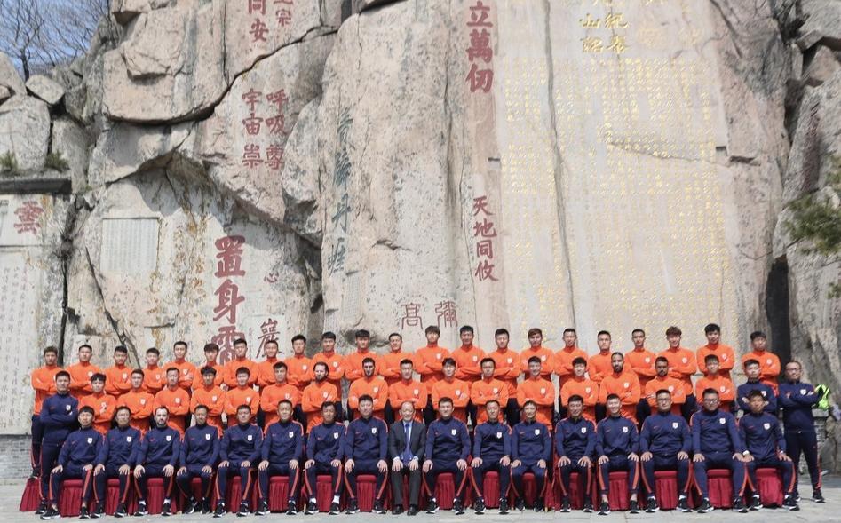 孙准浩金敬道买煎饼果子舒畅王大雷c位山东泰山全家福出炉