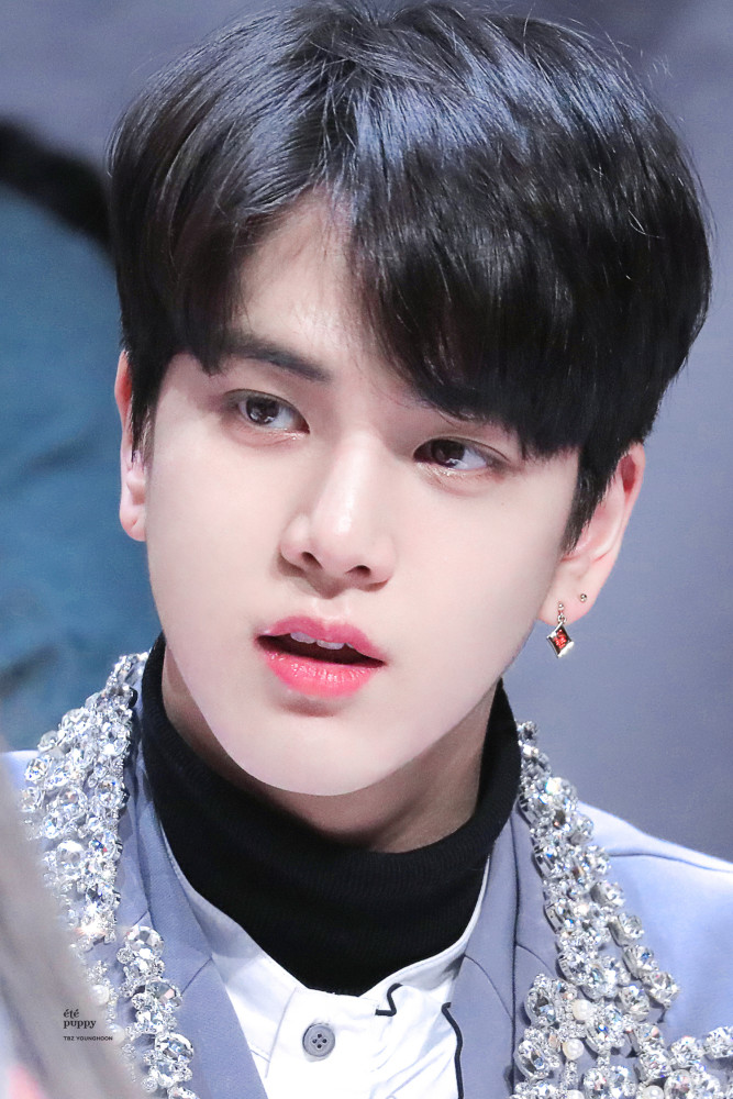 金泳勋壁纸|安利一个顶级冷门神颜(40张精选)_腾讯新闻