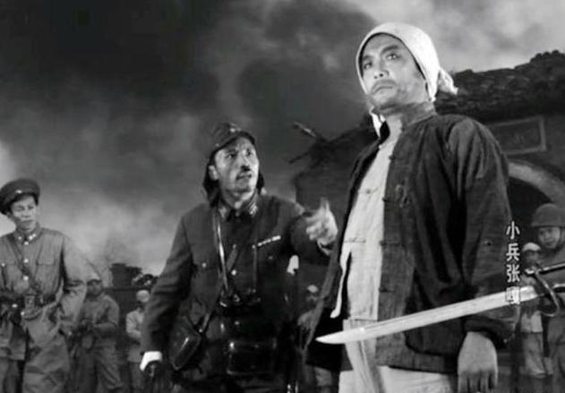 张平《钢铁战士》爆红,1986年遗憾离世,留小6岁娇妻孤独33年?