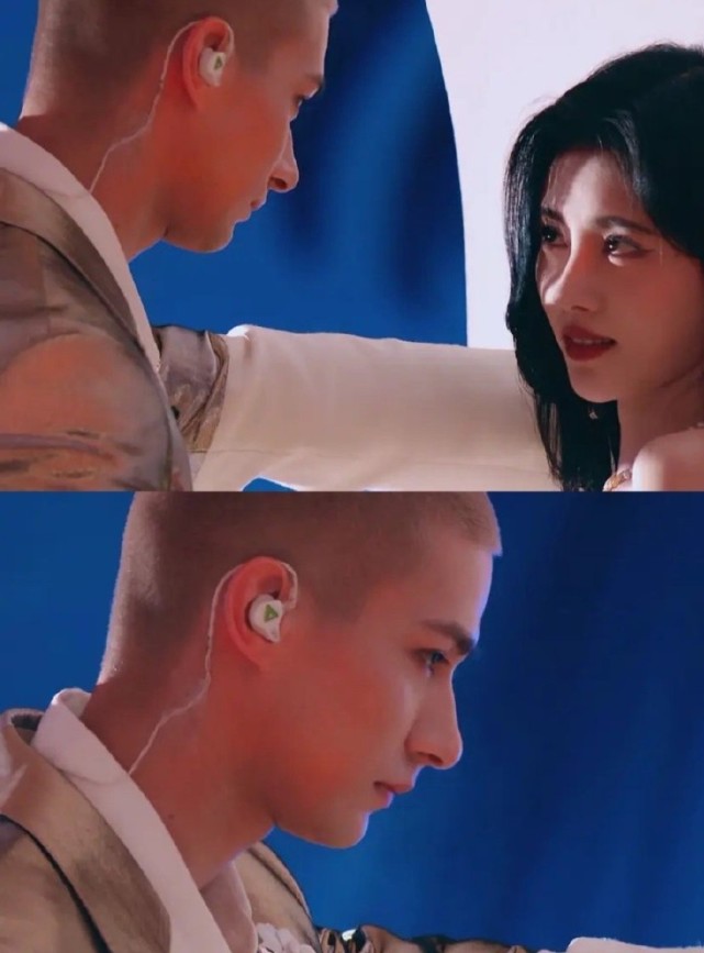 米卡和鞠婧祎合作秀同一聚光灯下两人的鼻子天差地别