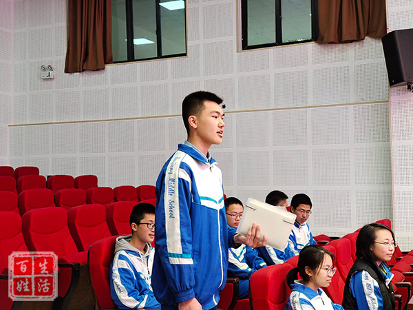 中央电视台sk极智少年强节目组来温江中学面试选拔选手