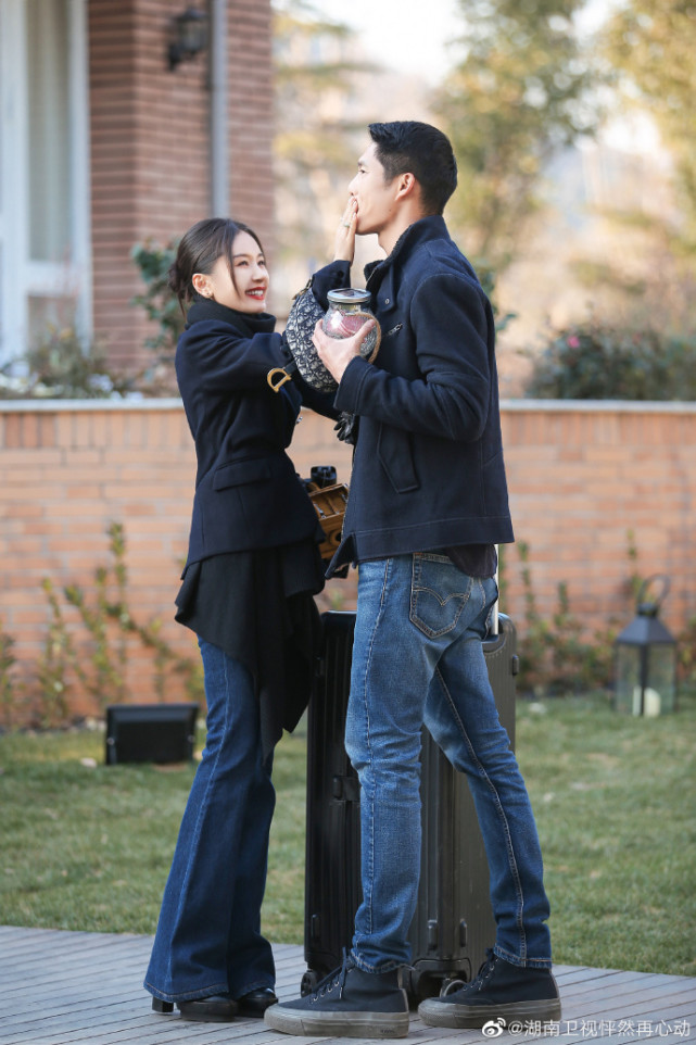 王子文吴永恩官宣恋情黄奕崔伟牵手成功王琳方磊牵手离开