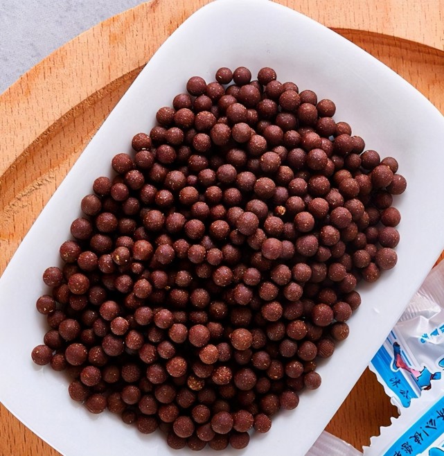 一种叫老鼠屎的零食怎么下嘴的