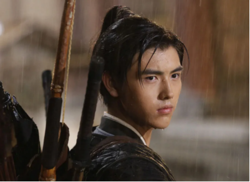 此前他和葛优继《赵氏孤儿》后二度合作,有网友扒出陈飞宇10年间的