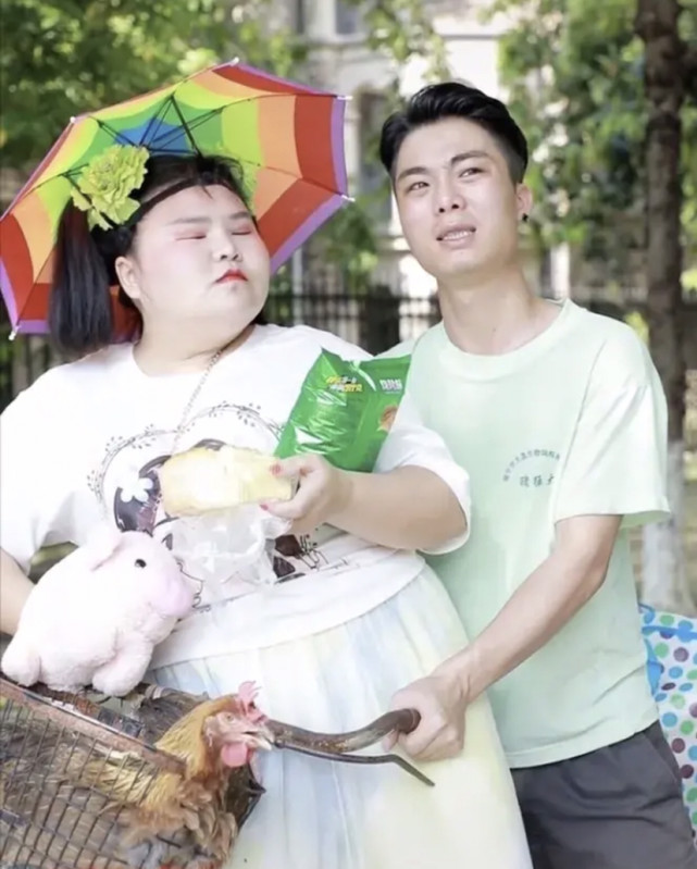 表哥覃进展逆袭成为网红抛弃搭档最终被骂当代陈世美