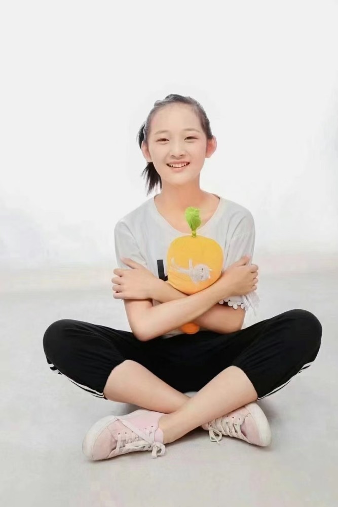 女孩失踪已经超过二十四小时,家人都十分担心,望知情人士能与110或家