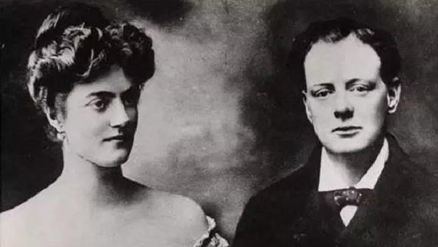 露丝的原型叫做海伦·丘吉尔·坎迪,出生于十九世纪五十年代的美国.