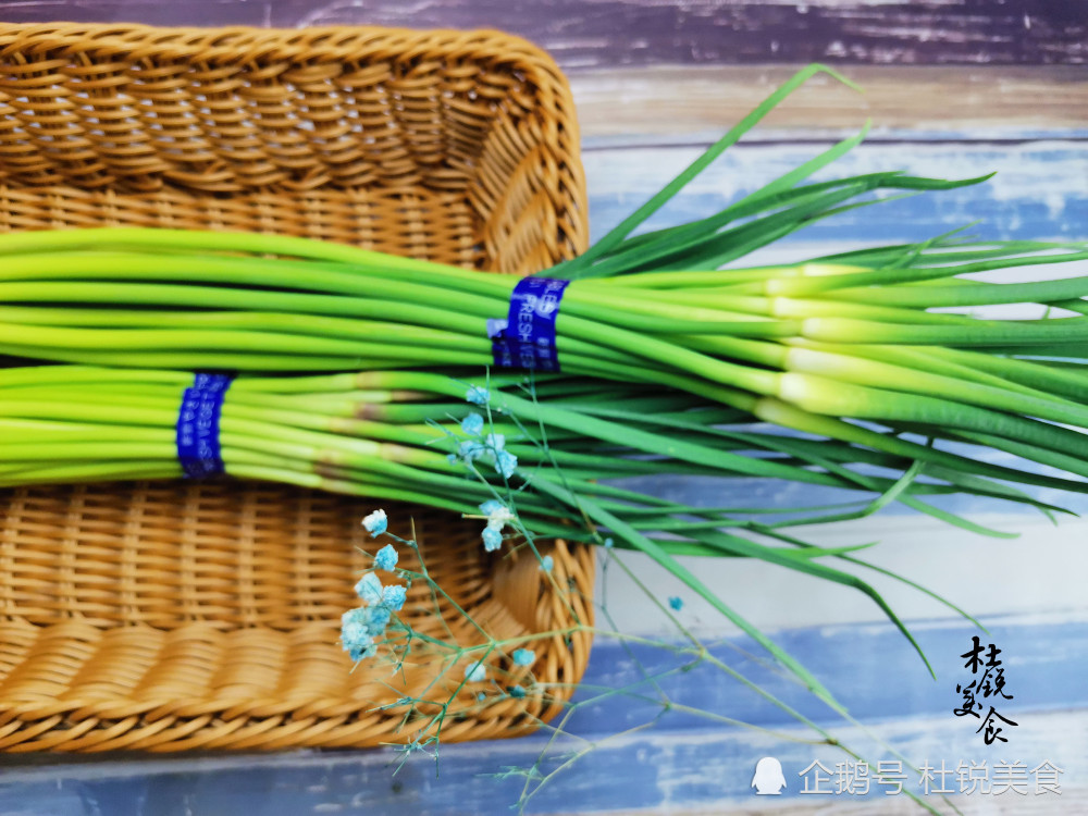 蒜薹季3種蒜薹混雜牢記5點分辨新舊蒜薹再也不亂買